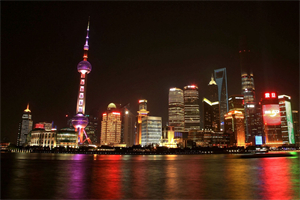 最新的夜间步行游览服务