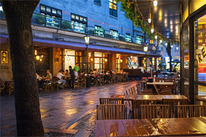 Let Love and Goals Go Hand in Hand： Emotional Education in Shanghai